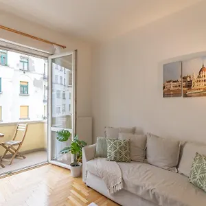 Apartament Riverside Balcony With View To Danube, Budapeszt